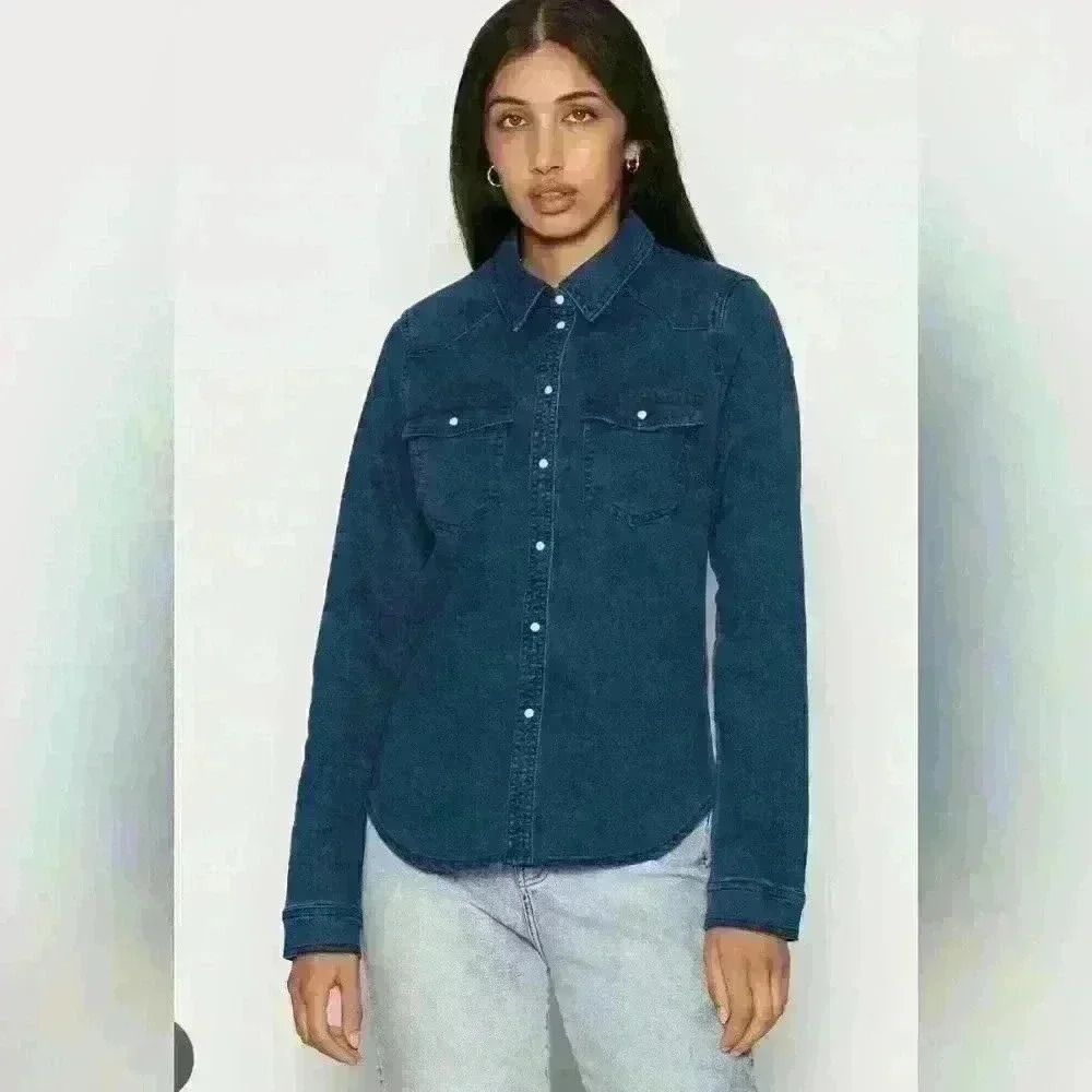 LEVI'S DENIM  SHIRT SIZE MED
